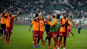 Galatasaray, Başakşehir'in puan kaybetmesini affetmedi