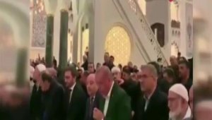 Cumhurbaşkanı Erdoğan Çamlıca Camii'nde kandil programına katıldı