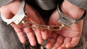 FETÖ'den aranan kadın tutuklandı