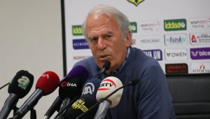 Mustafa Denizli: "Tercih hatalarımızın fazla olduğu bir oyun oynadık"