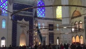 Büyük Çamlıca Camii'ne Ramazan arifesinde yoğun ilgi 