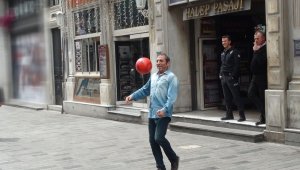 İstiklal Caddesi kapatıldı, esnaf keyfini çıkardı