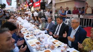 Karşıyaka Çarşı'da 6 bin kişilik iftar 