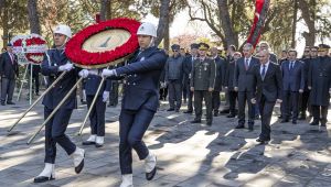 Çanakkale şehitleri için İzmir'de anma töreni 