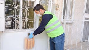 Bayraklı Belediyesinden evlere ekmek servisi