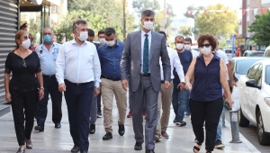 Bayraklı'da sosyal mesafe ve maske denetimi