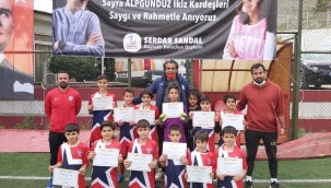 Başkan Sandal,Depremde Hayatını Kaybeden İkiz Kardeşleri Unutmadı