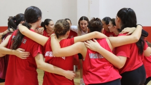 Bayraklı'da 9 Eylül voleybol turnuvası 