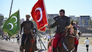 Bornova'da Geleneksel Rahvan At Yarışları coşkusu 