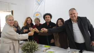 Dünyanın İlk Furma Zeytin Festivali Karaburun Eğlenhoca Köyü'nde Gerçekleşti 