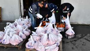 5 ton mandalina örnek iş birliği ile dağıtılıyor 