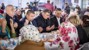 Başkan Tugay, Bayındırlılarla aynı sofrada buluştu “Gerçek zenginlik bir arada olabilmek” 