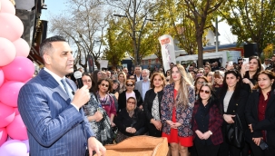 Çiğli'de "Kadın El Emeği Sokağı" Açıldı 