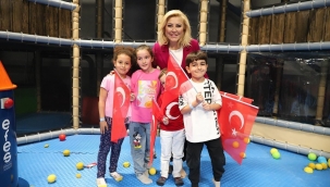 Bursalı Çocukların Bayramını Kutladı: "Egemenlik Milletin, Gelecek Çocuklarımızındır"